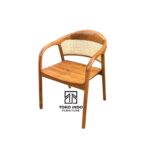 Kursi Makan Cafe Minimalis Kombinasi Anyaman Rotan Sandaran Bahan Kayu Jati